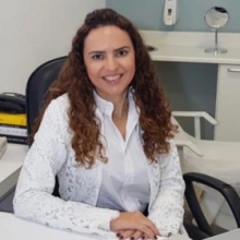 Ampliar imagem: Ruth de Amaral Azevedo, Dermatologista Cotia