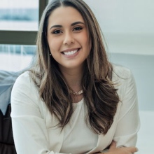 Bárbara Gurgel, Cirurgião buco-maxilo-facial Recife