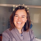 Dra. Cristiane Ferrari Gaya