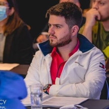 Ampliar imagem: Caio Tolardo, Generalista Curitiba