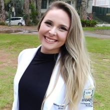 Ampliar imagem: Andrezza Medina Braga Malheiro, Médico de família Petrópolis