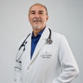 Elton Luiz Berça, Especialista em Clínica Médica Brasília