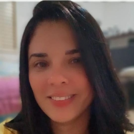 Prof. Cindia Lopes Figueiredo