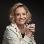 Dra. Claudia Navarro