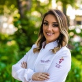 Camila Henn, Dentista Porto Alegre