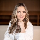 Dra. Adriana Camargo Oliveira