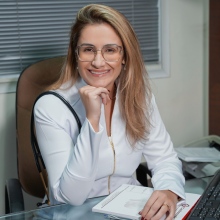 Ampliar imagem: Jamille Hemétrio Salles Martins Costa, Cardiologista Coronel Fabriciano