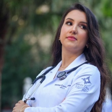 Ampliar imagem: Mariana Castro Pires, Generalista Porto Alegre