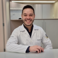 Ampliar imagem: Rafael Martins Kayano, Otorrino Curitiba