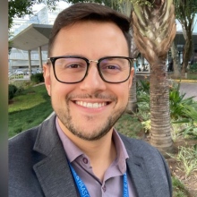 Ampliar imagem: Rubens Martins Bastos, Cirurgião buco-maxilo-facial Porto Alegre