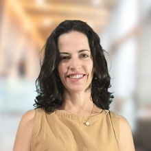 Ampliar imagem: Janina Huguenin , Cirurgião oncológico Rio de Janeiro