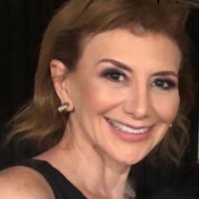 Núbia Bueno Gomes, Dentista Belo Horizonte