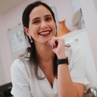 Dra. Caroline Stevão