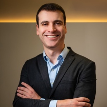 Ampliar imagem: Bruno Schneider de Araujo, Oftalmologista Porto Alegre