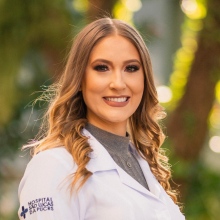 Ampliar imagem: Nicole  Tonietto Tonolli, Gastroenterologista Porto Alegre