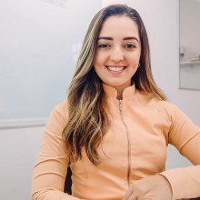 Isabela Camera Messias Bueno, Dentista Bauru