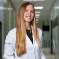 Anna Carolina Badotti Linhares, Oftalmologista Curitiba