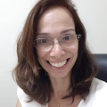 Loena Vasconcelos, Especialista em Clínica Médica Porto Seguro