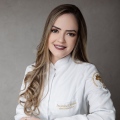 Ana Carolina Pereira Miranda, Dermatologista Ubá