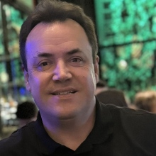 Ampliar imagem: Luciano Niemeyer Gomes, Cirurgião oncológico Pelotas