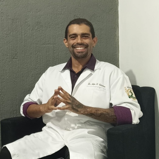 Dr. Felipe Balinhas Valadares