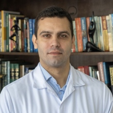 Ampliar imagem: Carlos Pratti, Ortopedista - Traumatologista Vitória