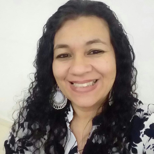 Dra. Rubia Oliveira Martins