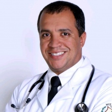 Ampliar imagem: Rogerio Leal, Médico clínico geral Juiz de Fora