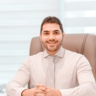 Dr. Gustavo Salomão