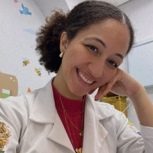Ampliar imagem: Ynez Lopes, Médico de família Belo Horizonte