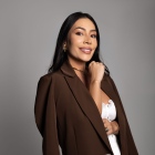 Dra. Cláudia Santoro