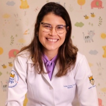 Ampliar imagem: Luisa Vinhal Costa, Pediatra Registro