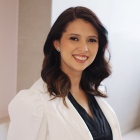 Dra. Ana Carolina Oliveira Menezes