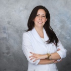 Dra. Debora Fernandes Ferreira Baeta Neves .