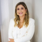 Dra. Mariana Proença Sassaki