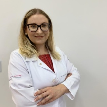 Ampliar imagem: Rita de Cássia Rossini, Dermatologista Curitiba
