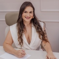 Laura  Tolentino, Dermatologista São Paulo