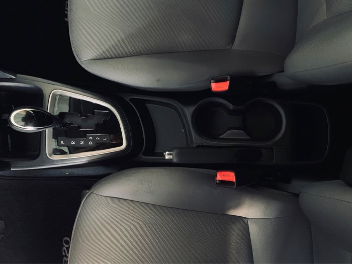 HYUNDAI - HB20S