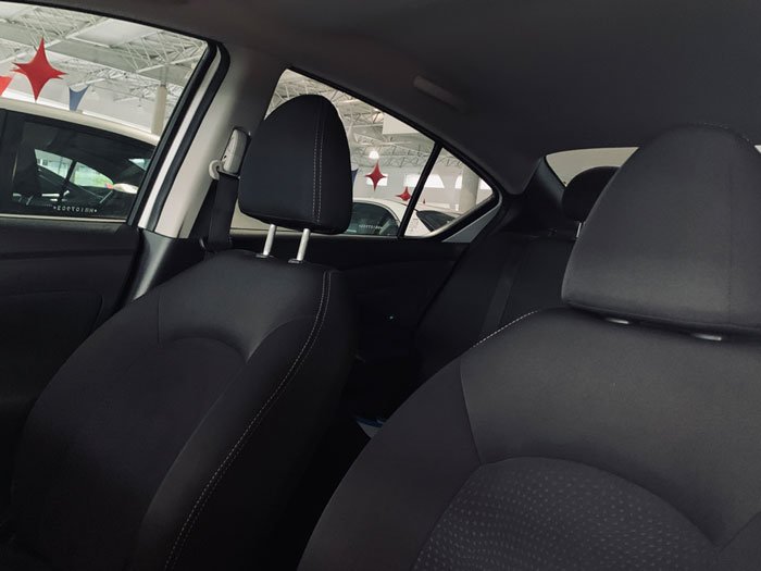 NISSAN - VERSA