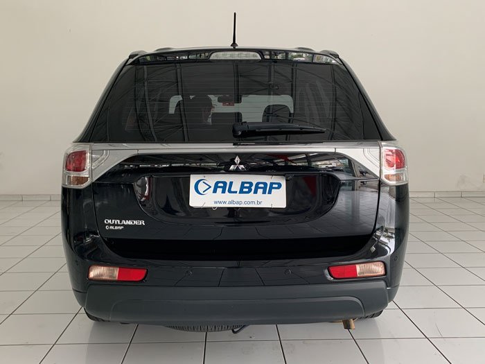 MITSUBISHI - OUTLANDER