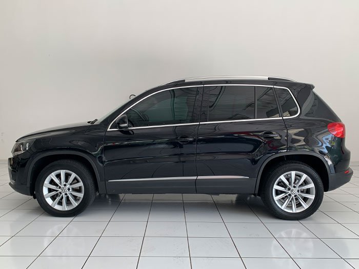 VOLKSWAGEN - TIGUAN