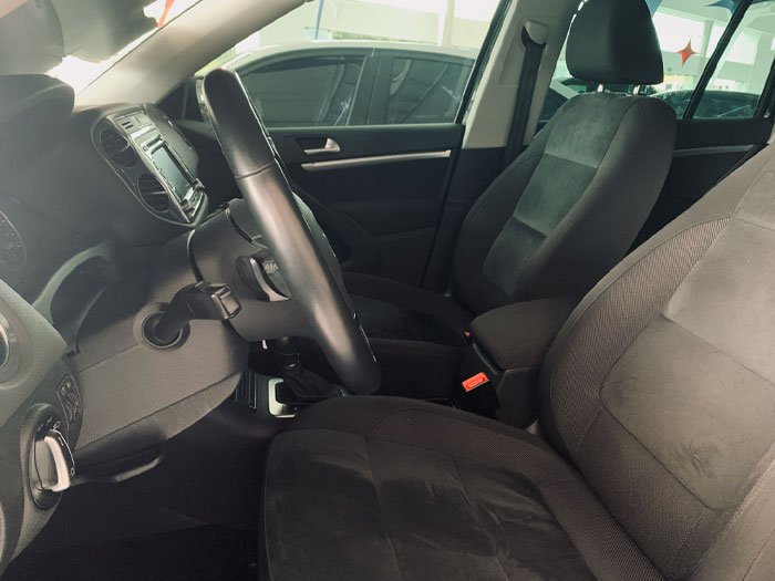 VOLKSWAGEN - TIGUAN