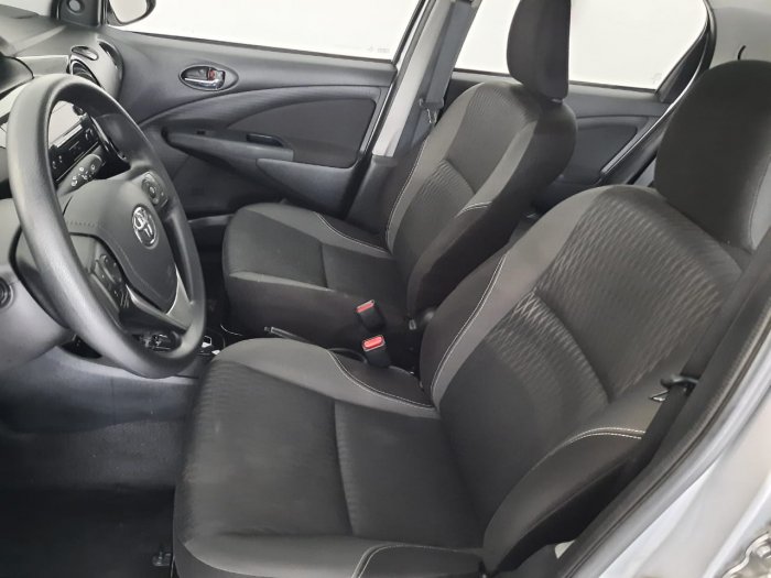 TOYOTA - ETIOS HATCH