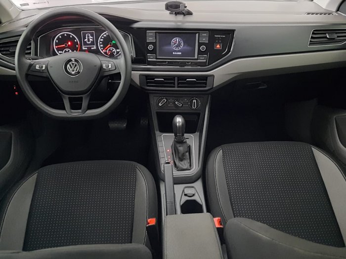 VOLKSWAGEN - POLO