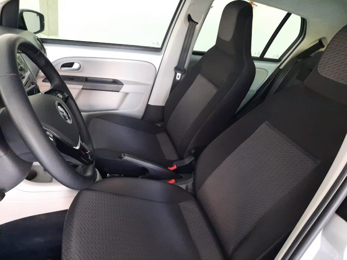 VOLKSWAGEN - UP