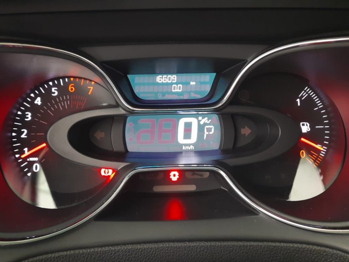 RENAULT - CAPTUR