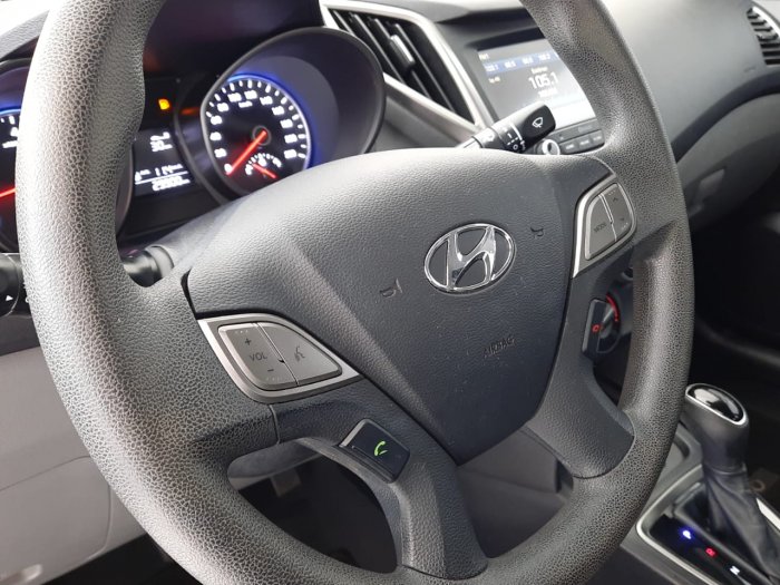 HYUNDAI - HB20S