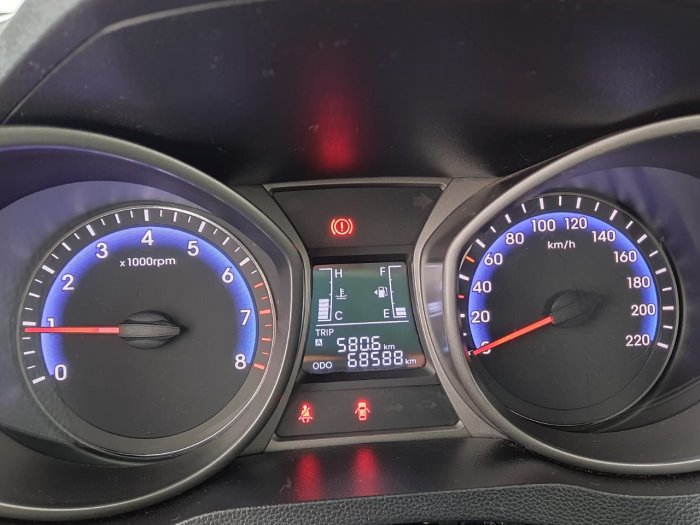 HYUNDAI - HB20