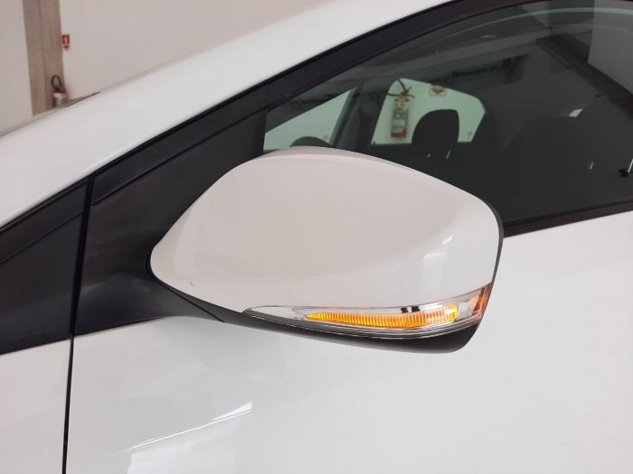 HYUNDAI - HB20