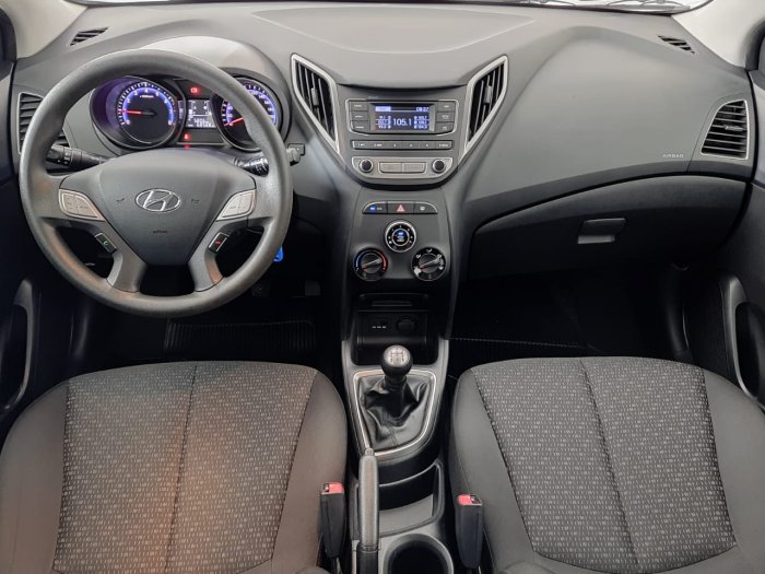 HYUNDAI - HB20